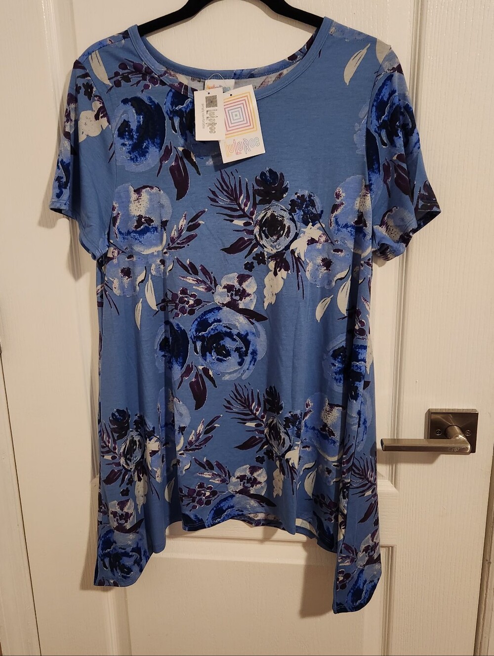New! LuLaRoe Blue Floral Short Sleeve Top Size L
